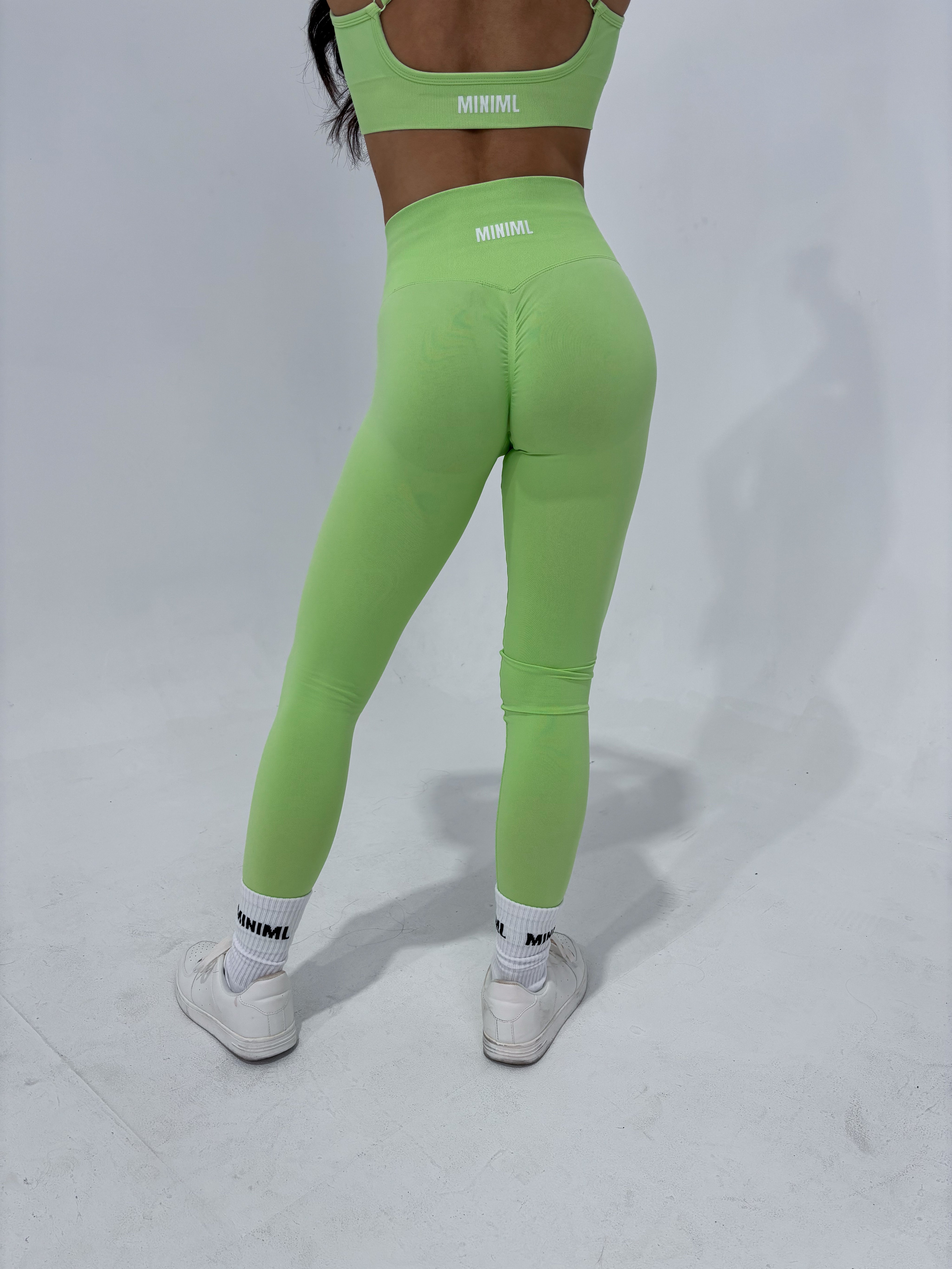 Ultimate Scrunch Tight - Apple