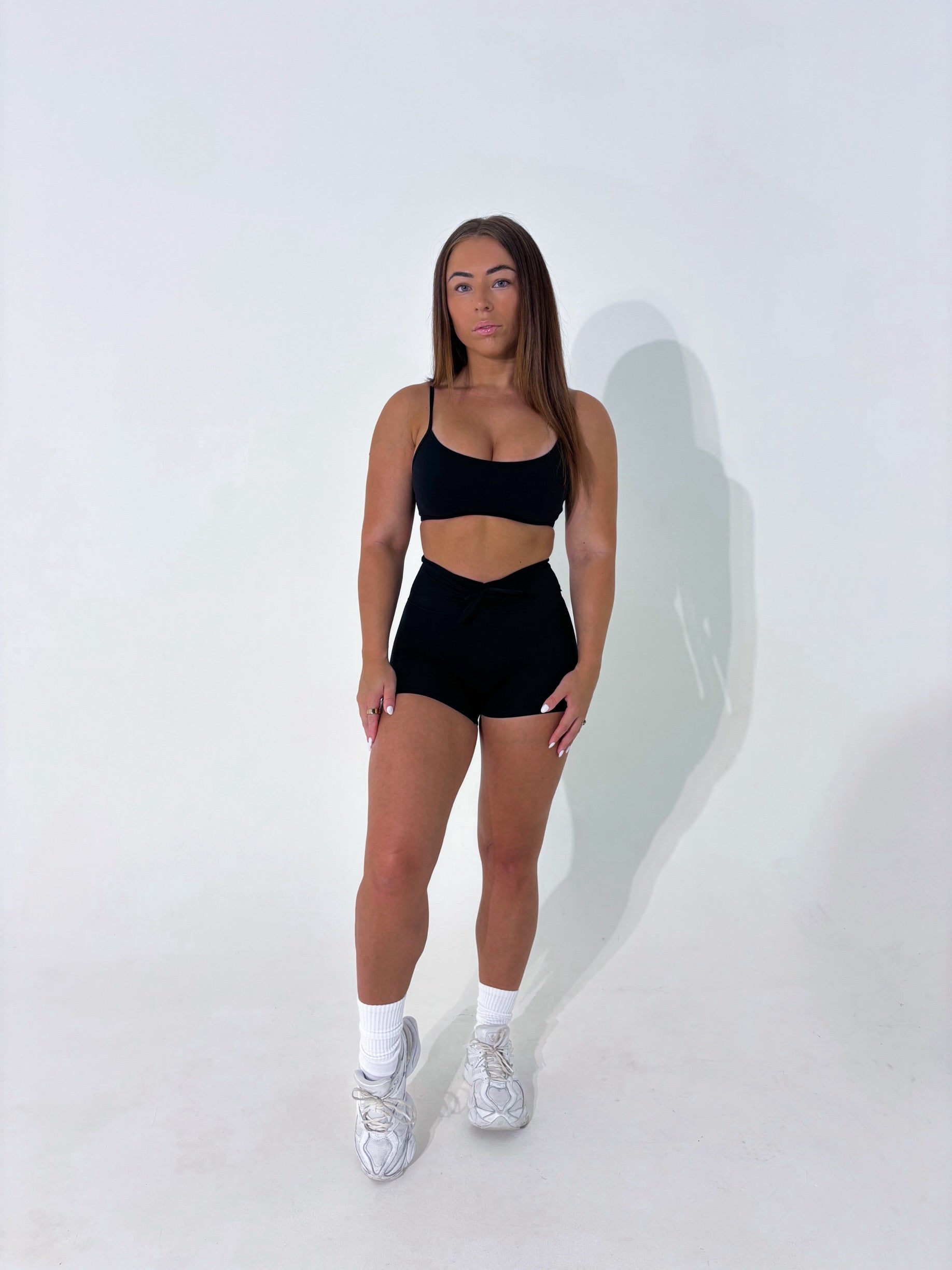 IT GIRL Shorts - Black