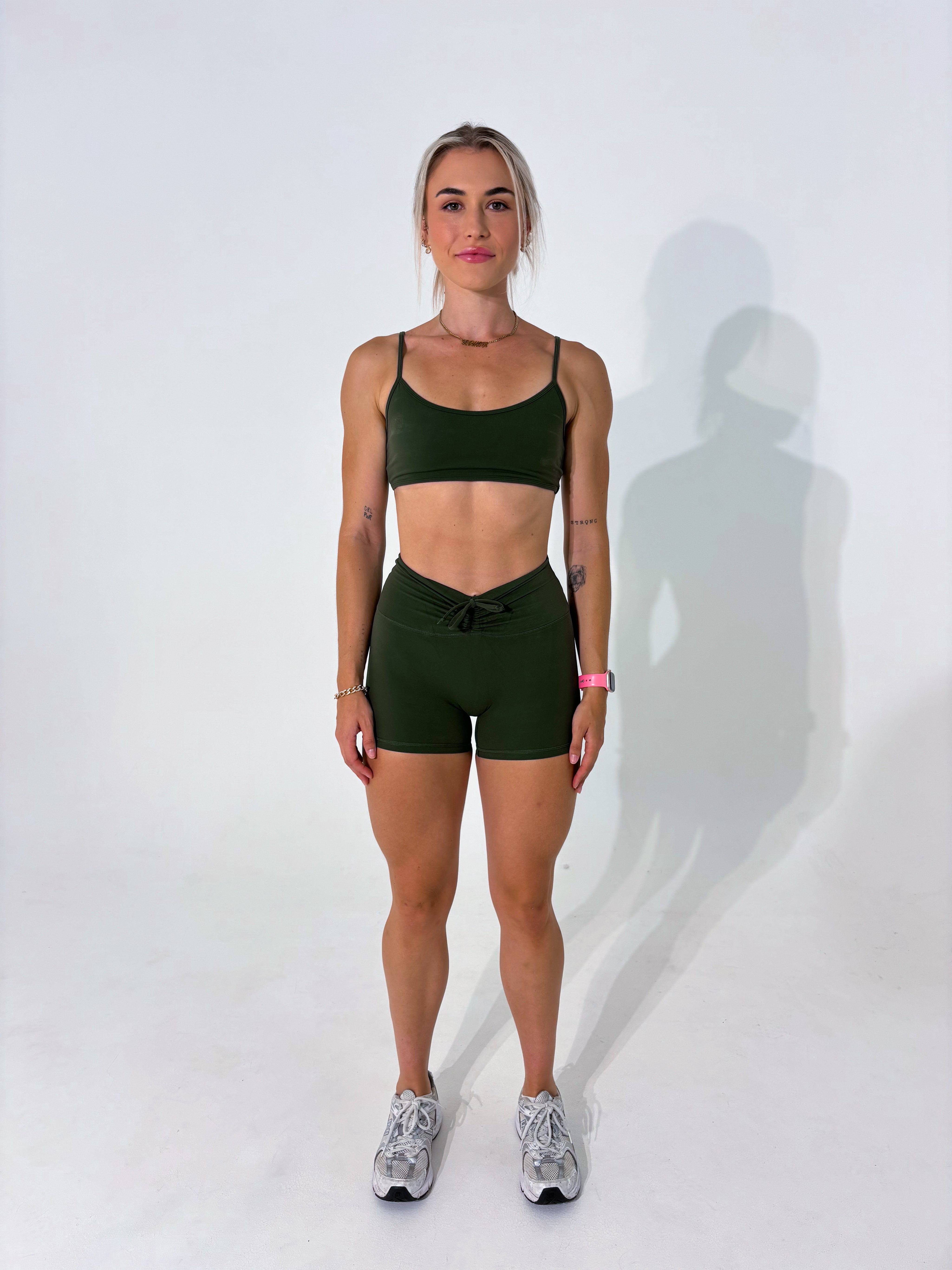 IT GIRL Shorts - Khaki