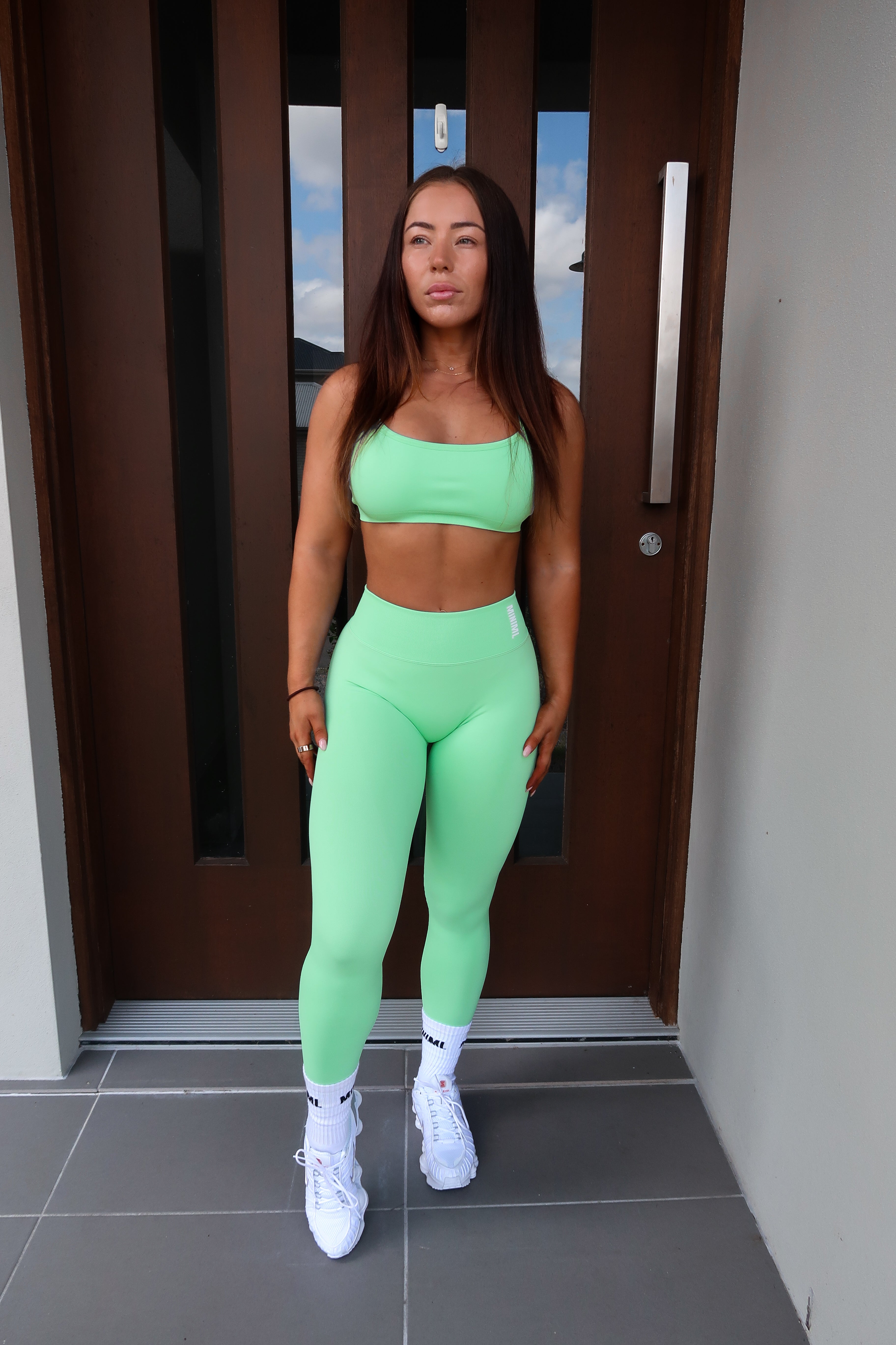 V Back Scrunch Tight - Apple