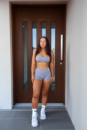 V Back Scrunch Short - Grey