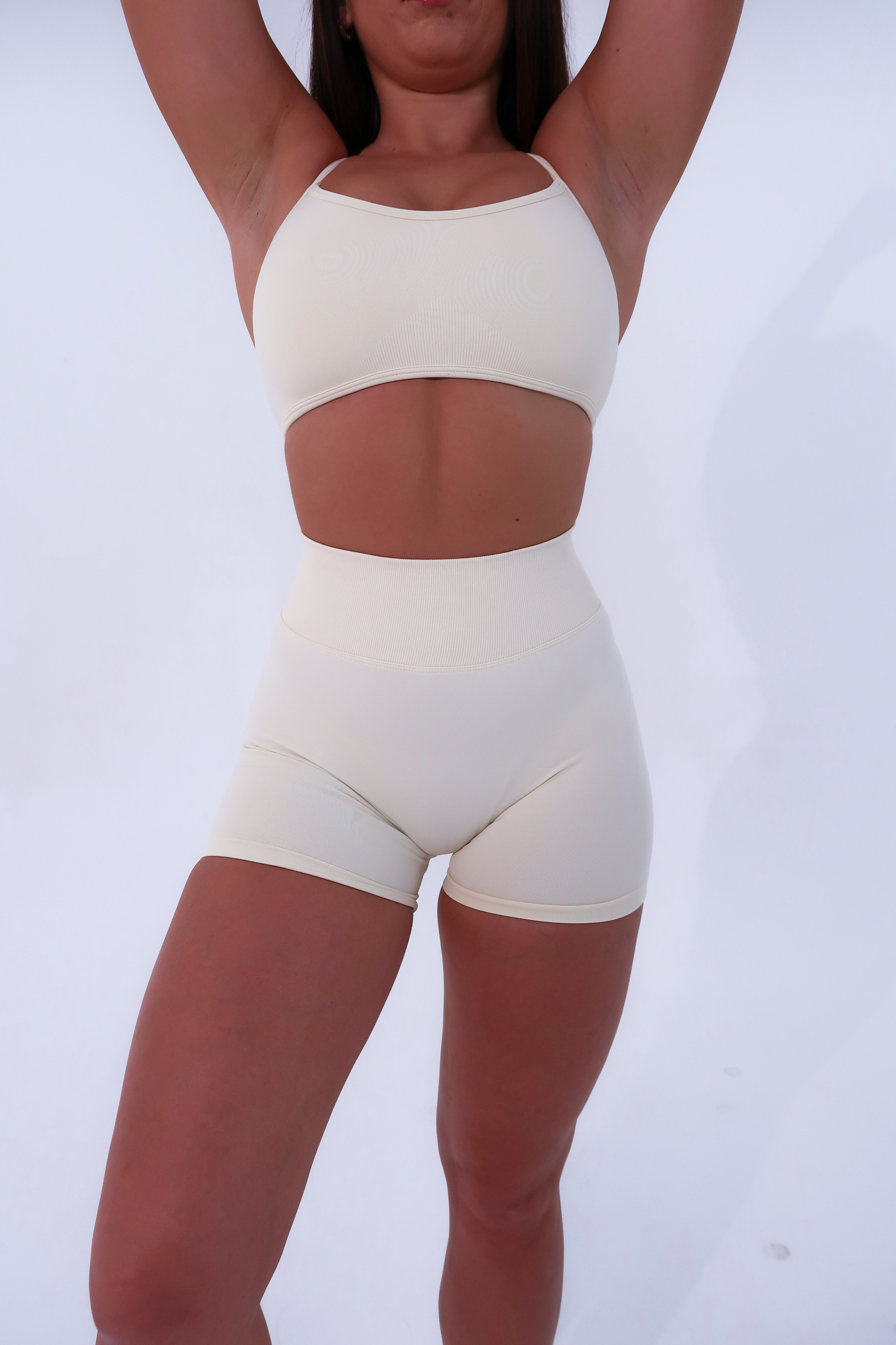 Ultimate Scrunch Shorts - Vanilla