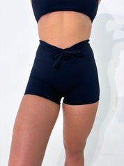 IT GIRL Shorts - Black