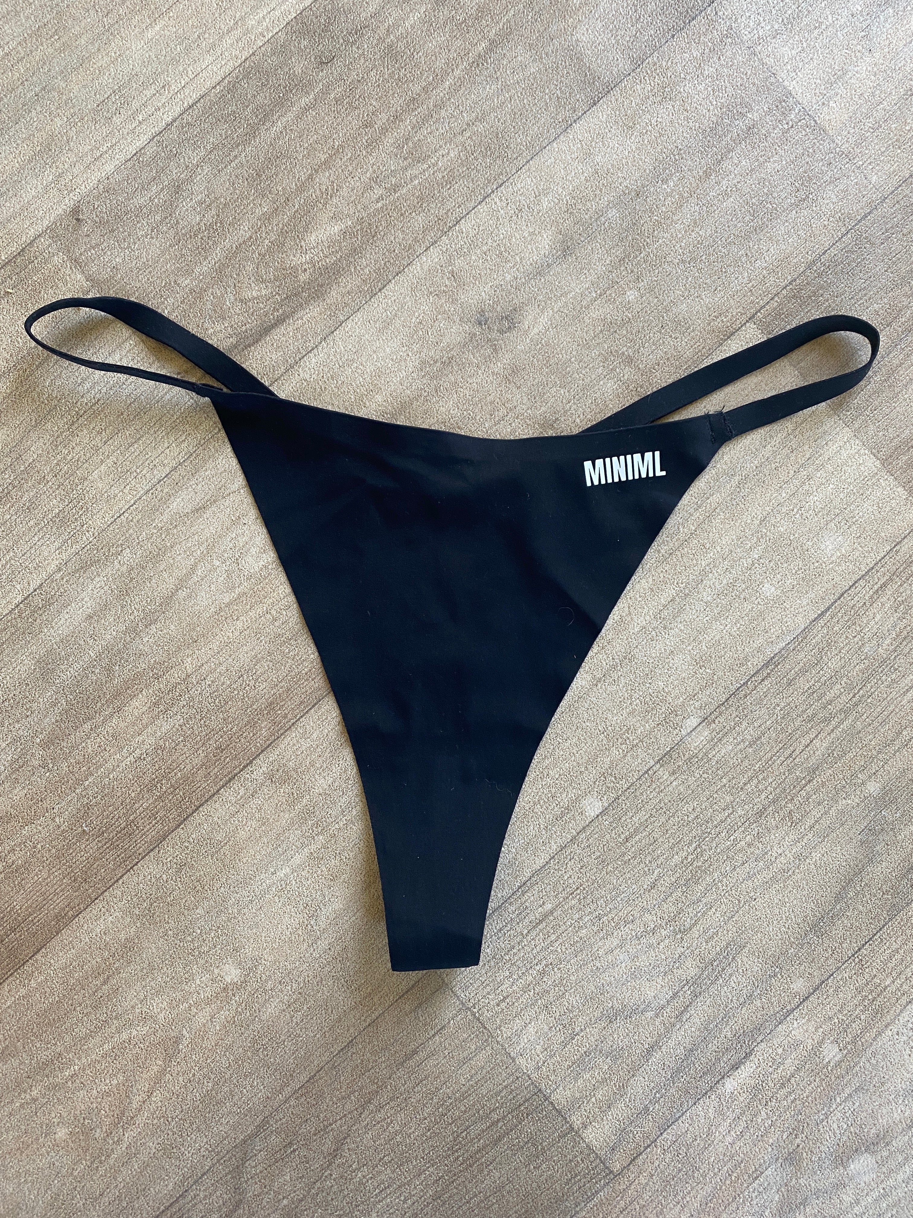 Seamless G-String - Black