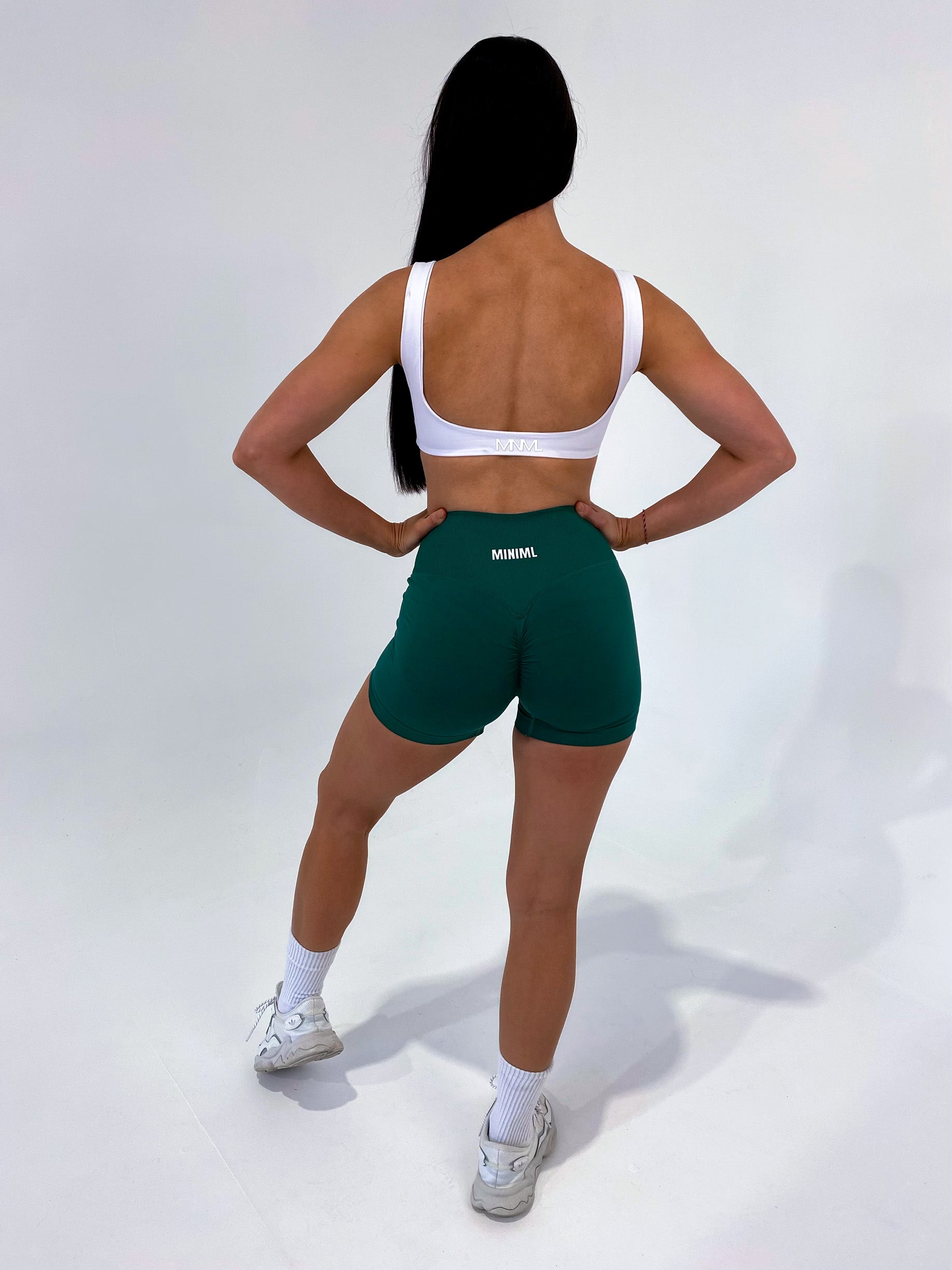 Ultimate Scrunch V Short - Forest Green