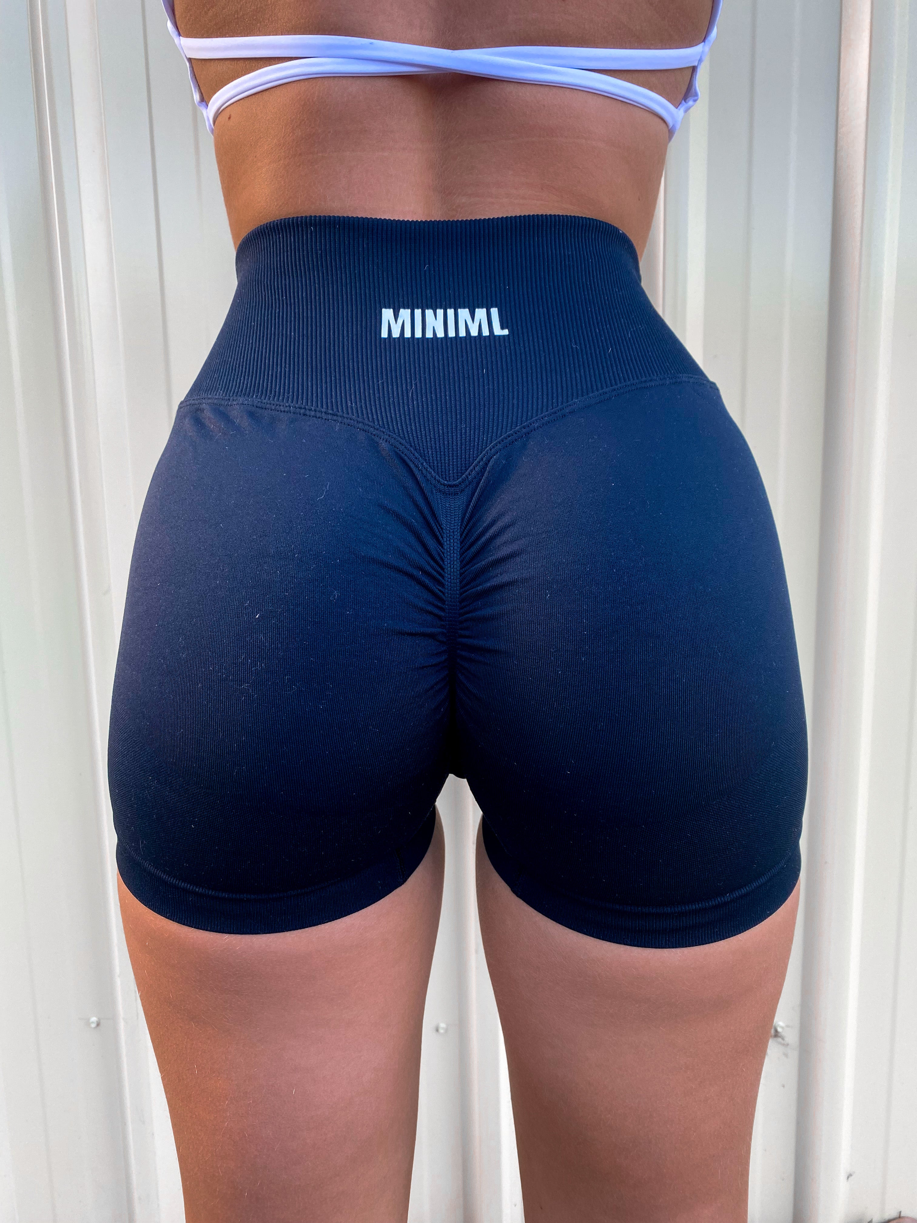 Ultimate Scrunch V Short - Black