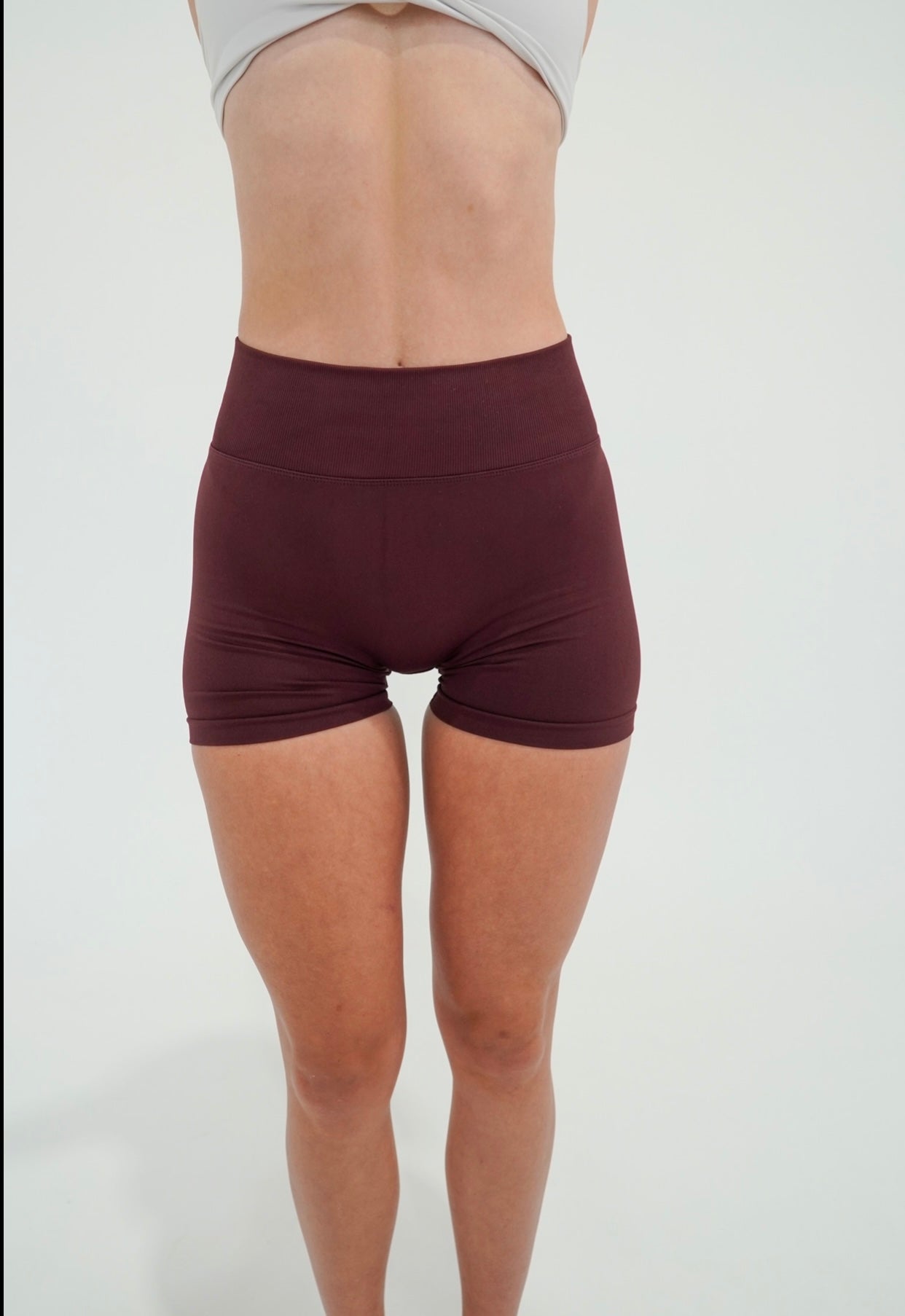 Ultimate Scrunch Shorts - Burgundy